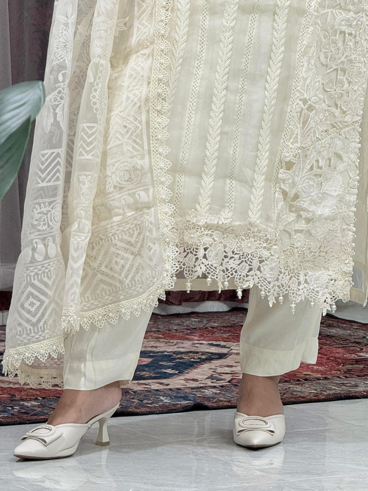 AL-3999- Off White